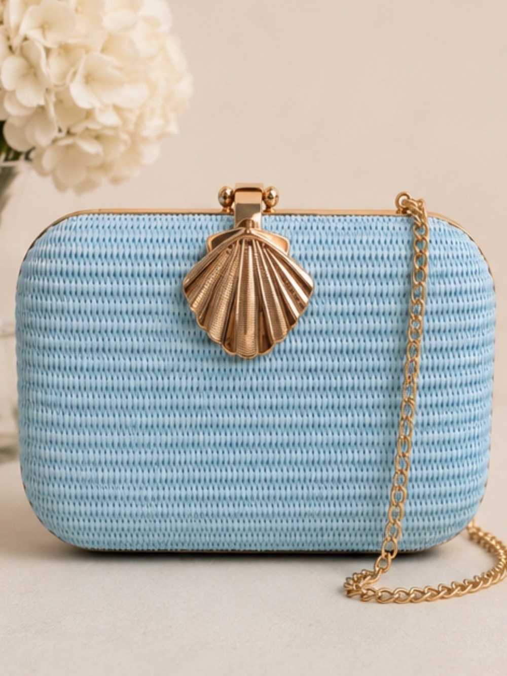Tommy Bahama | Baby Blue Seashell Flip Lock w/Crossbody Chain